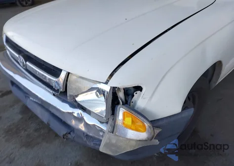 1998 Toyota Tacoma из США, поврежденный, VIN 4TANL42N9WZ161704